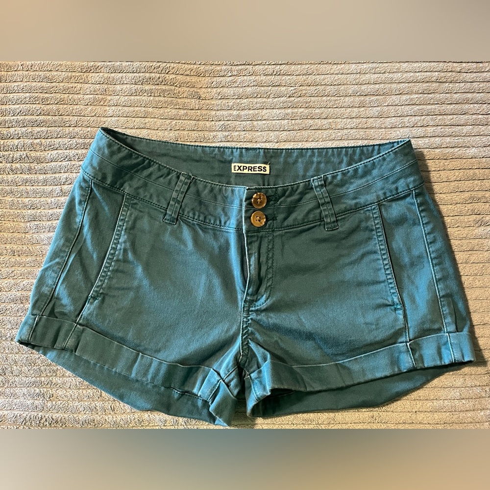 Express shorts - size 4